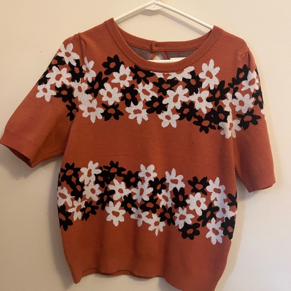 Flower sweater